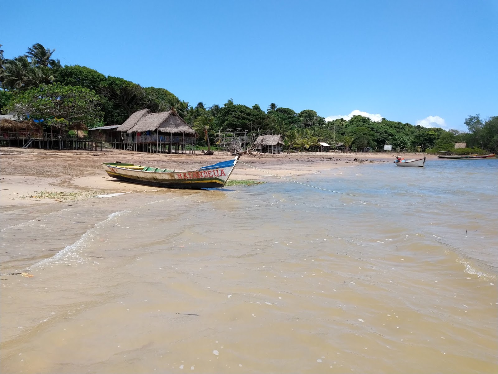 Foto von Praia de Fortalezinha mit beiger sand Oberfläche