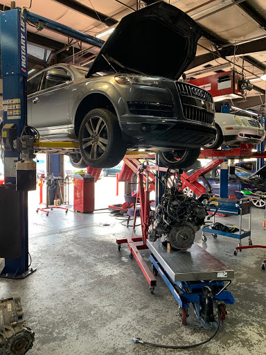 Auto Repair Shop «European Automotive Specialists of Atlanta», reviews and photos, 4550 Memorial Dr, Decatur, GA 30032, USA