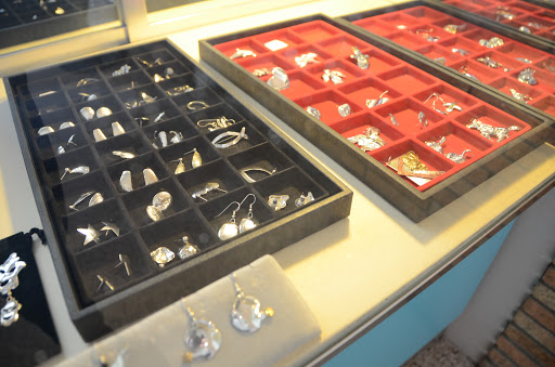 Explore above knee tattoo ideas, creative tattoo ideas in Clarksville, available at Uncle Bobs Tattoos