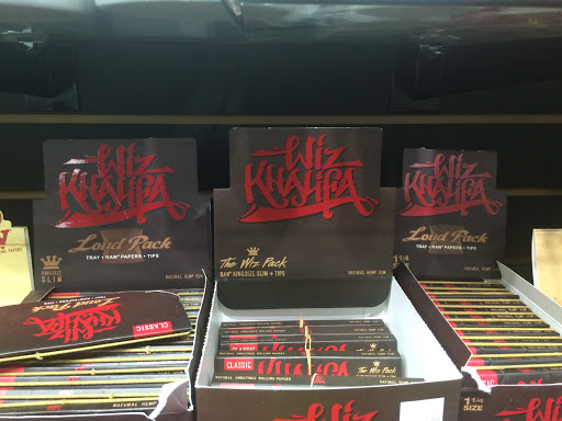 Tobacco Shop «3D SMOKE SHOP», reviews and photos, 2001 Cross Timbers Rd #101, Flower Mound, TX 75028, USA