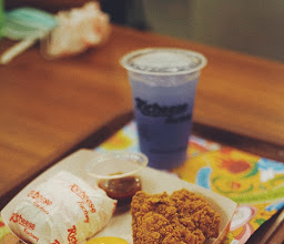 Richeese Factory Paris Van Java photo
