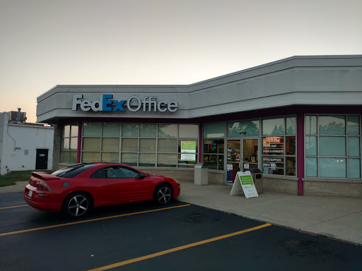 Print Shop «FedEx Office Print & Ship Center», reviews and photos, 2785 University Dr, Auburn Hills, MI 48326, USA