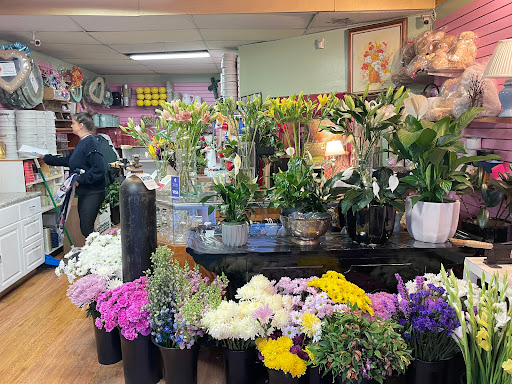 Florist «City Enchanted Gardens Florist», reviews and photos, 2246 W Taylor St, Chicago, IL 60612, USA