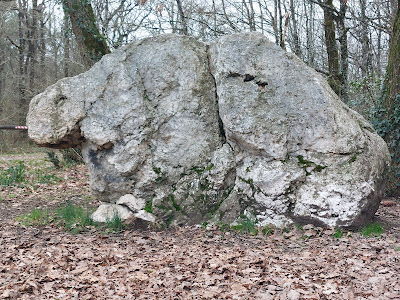 La pierre Blanche à Les Brouzils