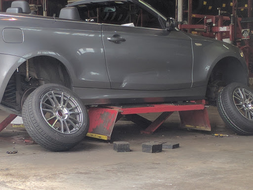 Tire Shop «Discount Tire», reviews and photos, 11255 State Bridge Rd, Alpharetta, GA 30022, USA