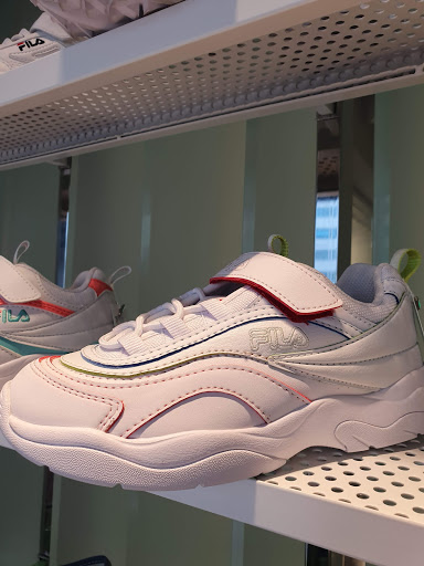 Stores to buy skechers sneakers Seoul