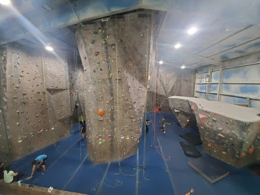 Rock Climbing Gym «Vertical Dreams - Nashua», reviews and photos, 25 E Otterson St, Nashua, NH 03060, USA