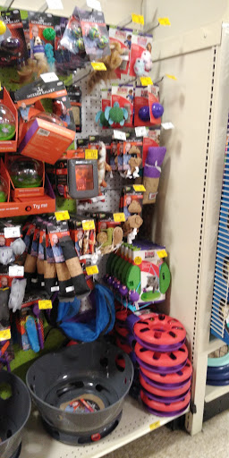 Pet Supply Store «PetSmart», reviews and photos, 1671 E Market St, Harrisonburg, VA 22801, USA