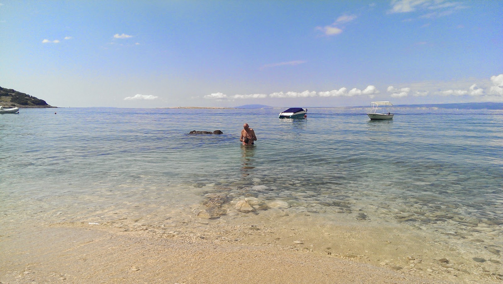 Foto van Skrila beach deels hotelgebied