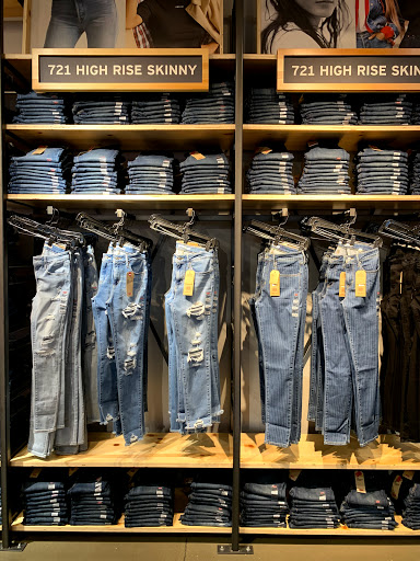 Levi's Outlet Store - 3210 Livermore Outlets Dr, Livermore, California, US  - Zaubee