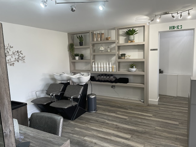 Comments and reviews of Bournville Beauty and Hair salon