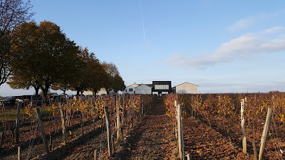 Château Petit Village à Pomerol