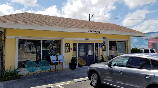 Bed Post Discount Furniture Store, 3001 NE 6th Ave, Wilton Manors, FL 33334, USA, 