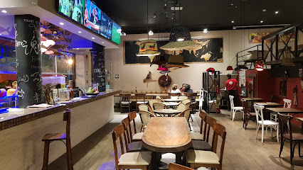 Cafe Cafe Bar - C. Mártir José Olaya 260, Miraflores 15074, Peru