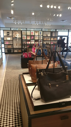 Outlet Mall «Tanger Outlet Lancaster», reviews and photos, 311 Stanley K. Tanger Blvd, Lancaster, PA 17602, USA