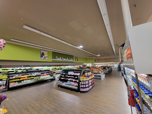 Grocery Store «Safeway», reviews and photos, 138 W Ellendale Ave, Dallas, OR 97338, USA