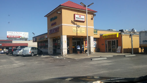 El Centro Supermarket, 8231 Park Ln, Dallas, TX 75231, USA, 