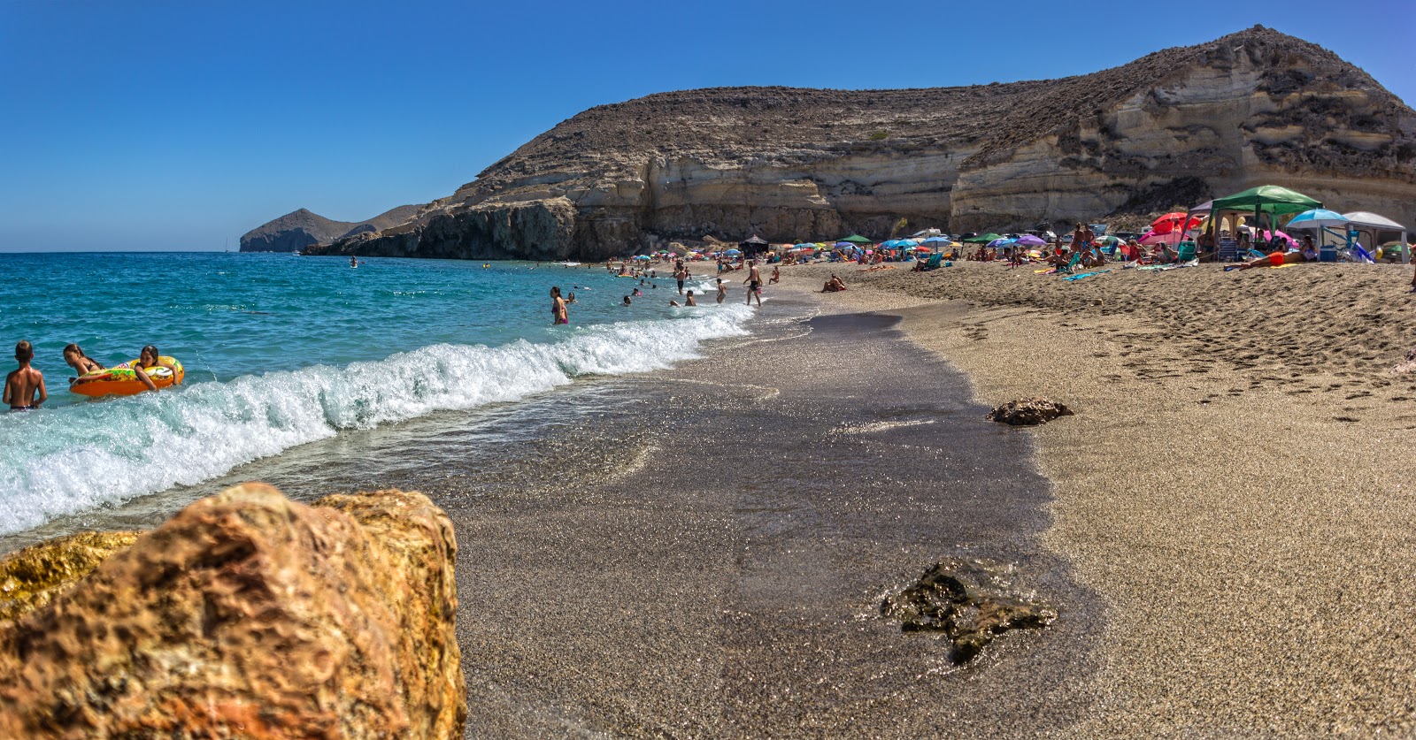 Foto van Playa el Corral met helder schelpenzand oppervlakte