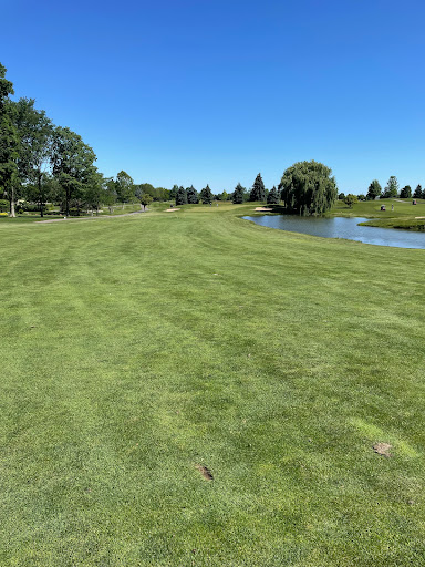 Golf Course «Tanglewood Golf Course», reviews and photos, 22805 Country Club Dr, South Lyon, MI 48178, USA