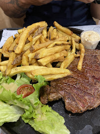 Steak du Restaurant de hamburgers Chicago Factory à Paris - n°7