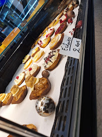 Vitrine du Restaurant servant le petit-déjeuner La Fournée de Merignac - n°2