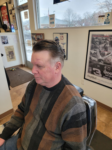 Hair Salon «Whiskers Family Hair Care», reviews and photos, 1002 Leonard St NW, Grand Rapids, MI 49504, USA