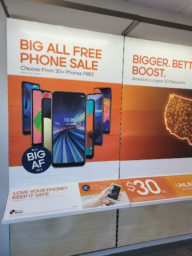 Cell Phone Store «MobileComm - Phones Fixed Fast (21st & Woodlawn)», reviews and photos, 6249 E 21st St N #112, Wichita, KS 67208, USA