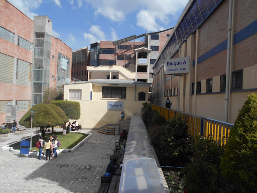 Mechatronics schools La Paz