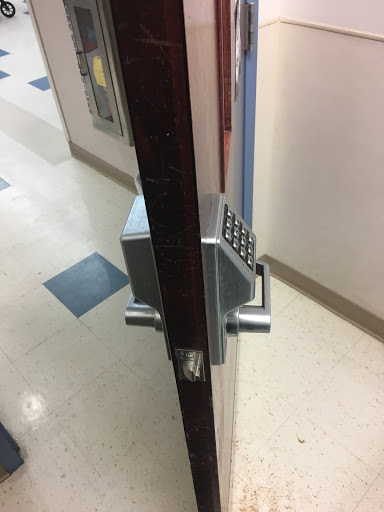 Locksmith «Murray Avenue Locksmith», reviews and photos, 2004 Murray Ave, Pittsburgh, PA 15217, USA