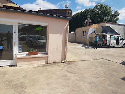 FREEDOM CAMPER - PARIS - Marne La Vallée - Location, aménagement et vente de van aménagé - à Jossigny