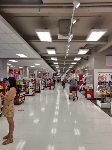 Shopping Mall «Beverly Center», reviews and photos, 8500 Beverly Blvd, Los Angeles, CA 90048, USA