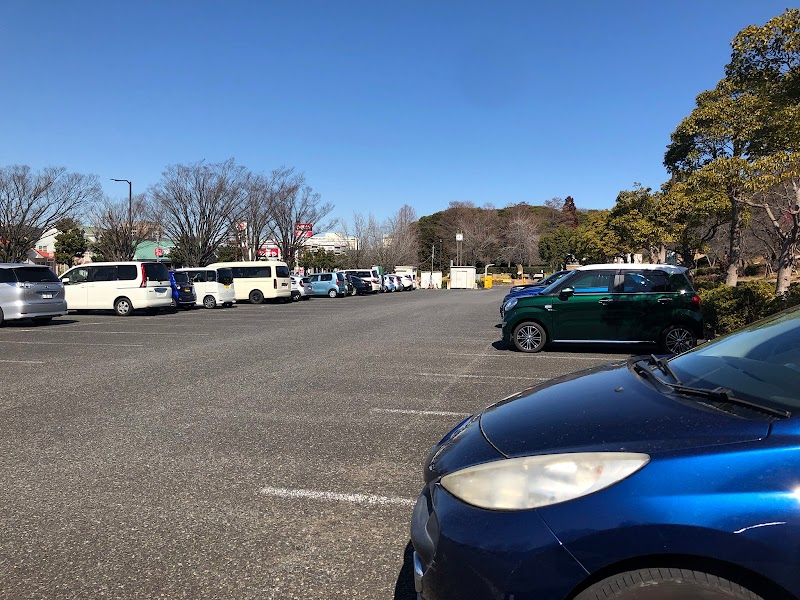 青葉の森公園 西口駐車場