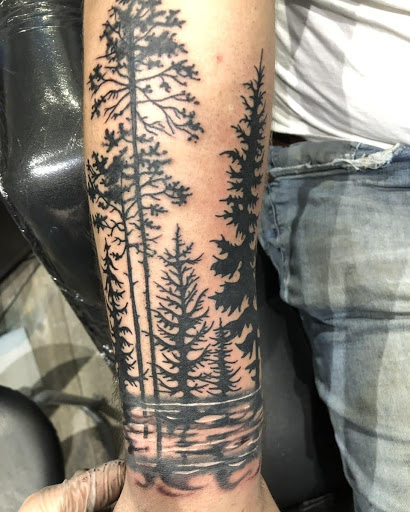 Tattoo Shop «Daylight Moon Tattoo», reviews and photos, 15215 Northrup Cuevas Rd, Gulfport, MS 39503, USA