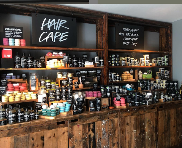 Reviews of Lush Cosmetics Colchester in Colchester - Cosmetics store