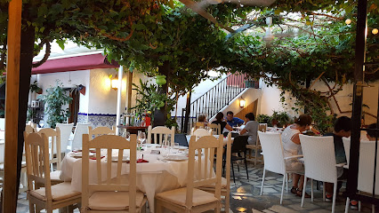 Restaurant-Pizzeria El Jardí - Santa Lucía, 13, 12579 Alcossebre, Castelló, Spain