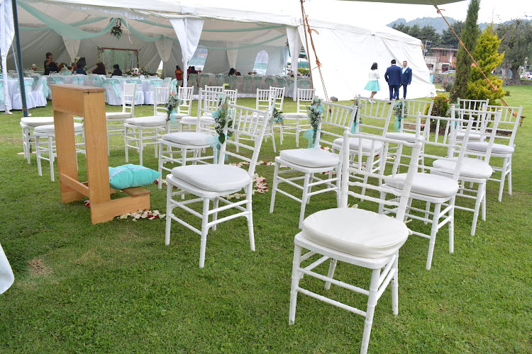 Jardín para eventos Alcanfor