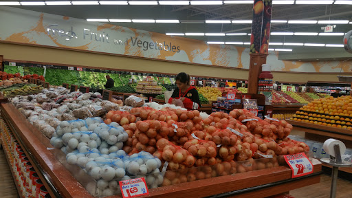 Grocery Store «Villa Park Fruit Market», reviews and photos, 302 W North Ave, Villa Park, IL 60181, USA