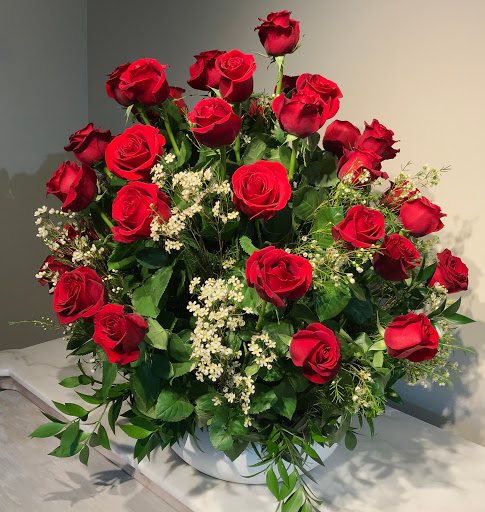 Florist «Tara Florist Twelve Oaks», reviews and photos, 2309 Lakeshore Dr, St Joseph, MI 49085, USA