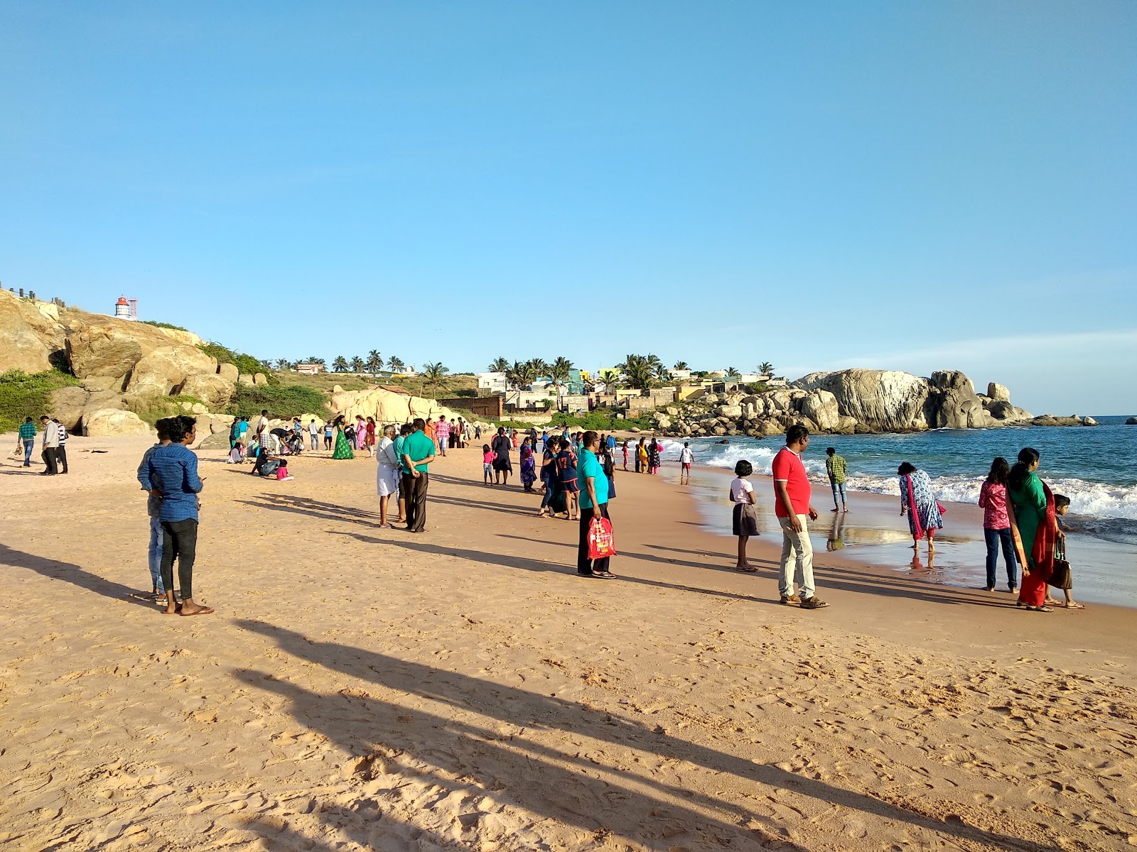 Muttom Beach'in fotoğrafı ve yerleşim