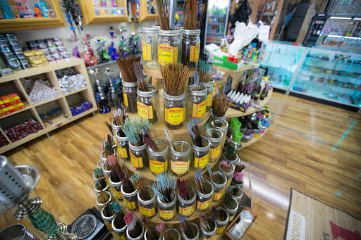 Tobacco Shop «Vape & Smoke Shop - Pines», reviews and photos, 2072 N University Dr, Pembroke Pines, FL 33024, USA