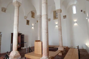 Synagogue image