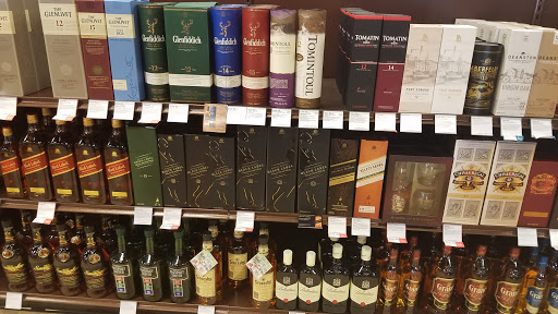 Liquor Store «ABC Fine Wine & Spirits», reviews and photos, 424 E Merritt Island Causeway, Merritt Island, FL 32952, USA