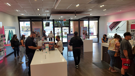Cell Phone Store «T-Mobile», reviews and photos, 6952 Katella Ave, Cypress, CA 90630, USA
