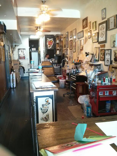 Tattoo Shop «Ocho Placas Tattoo Company», reviews and photos, 6240 SW 8th St, Miami, FL 33144, USA