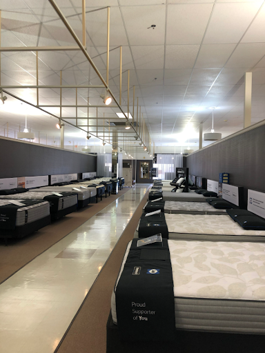 Furniture Store «Value City Furniture», reviews and photos, 202 Mid Rivers Mall Drive, St Peters, MO 63376, USA