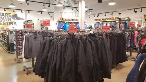 Clothing Store «Under Armour Factory House», reviews and photos, 5220 Fashion Outlets Way #1135, Rosemont, IL 60018, USA