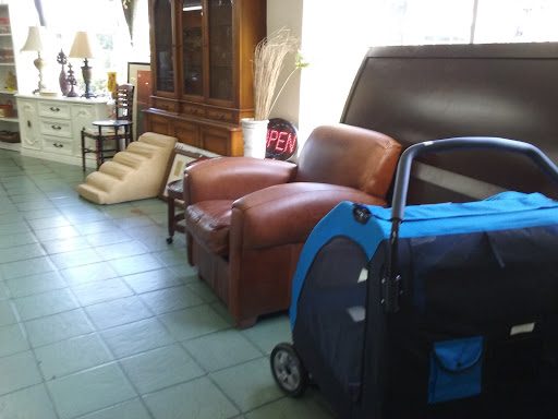 Thrift Store «Boomerangs Thrift Store», reviews and photos, 2365 Wilton Dr, Wilton Manors, FL 33305, USA