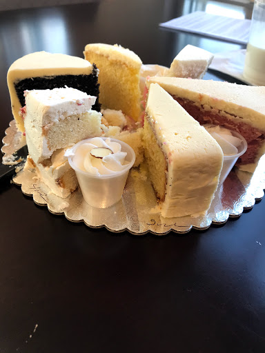 Wedding Bakery «elé Cake Co.», reviews and photos, 810 E Dixie Dr, Dayton, OH 45449, USA