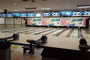 Apple Valley Lanes/Chaser's Sports Bar & Grill image