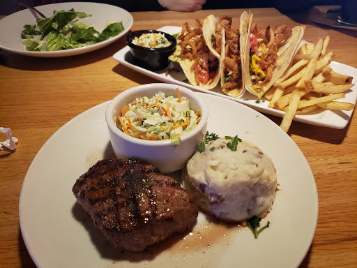 Applebee's Grill + Bar